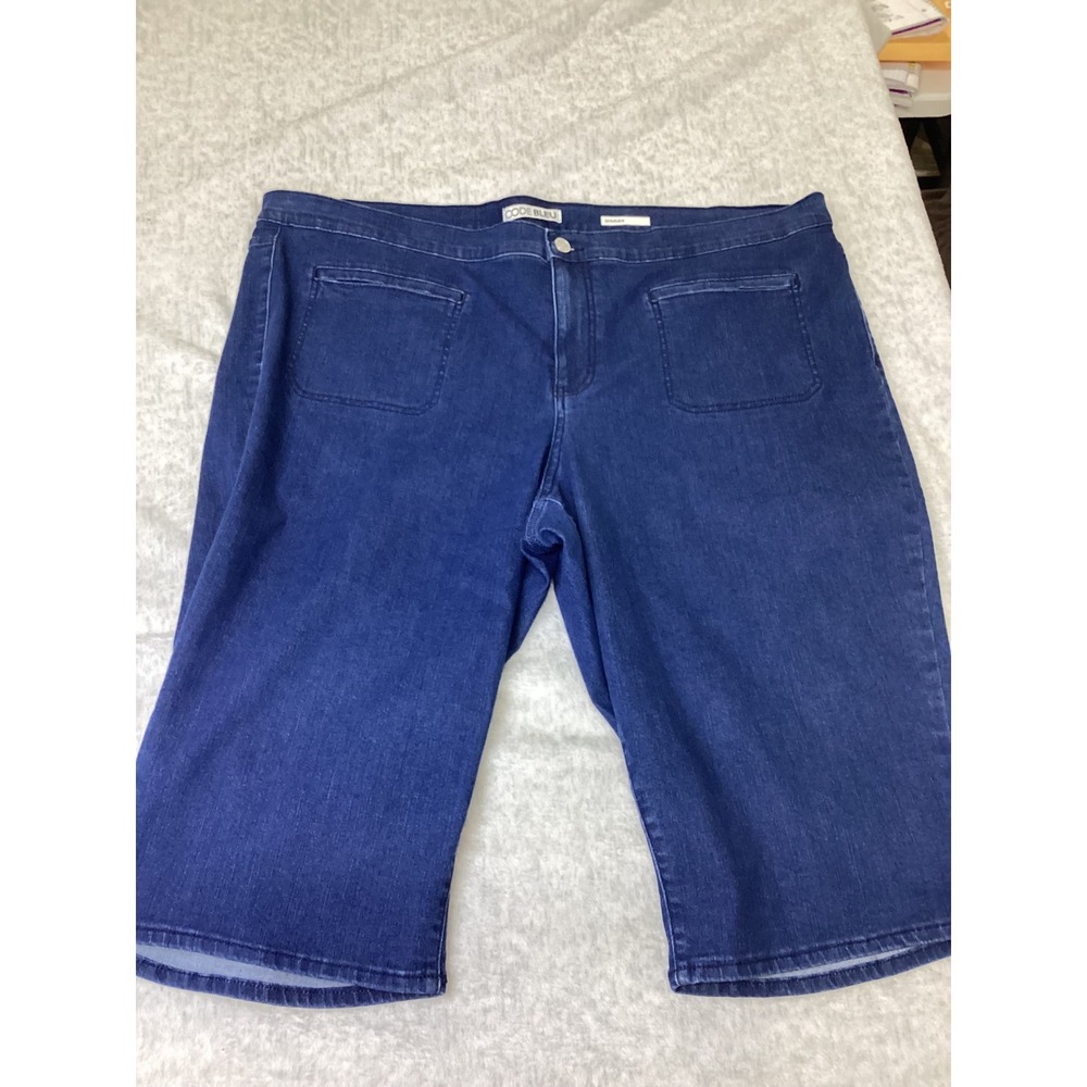 Code Bleu Skimmer Denim Shorts 24W Elliot Wash Blue Knee Length 30221366-0G0 NWT